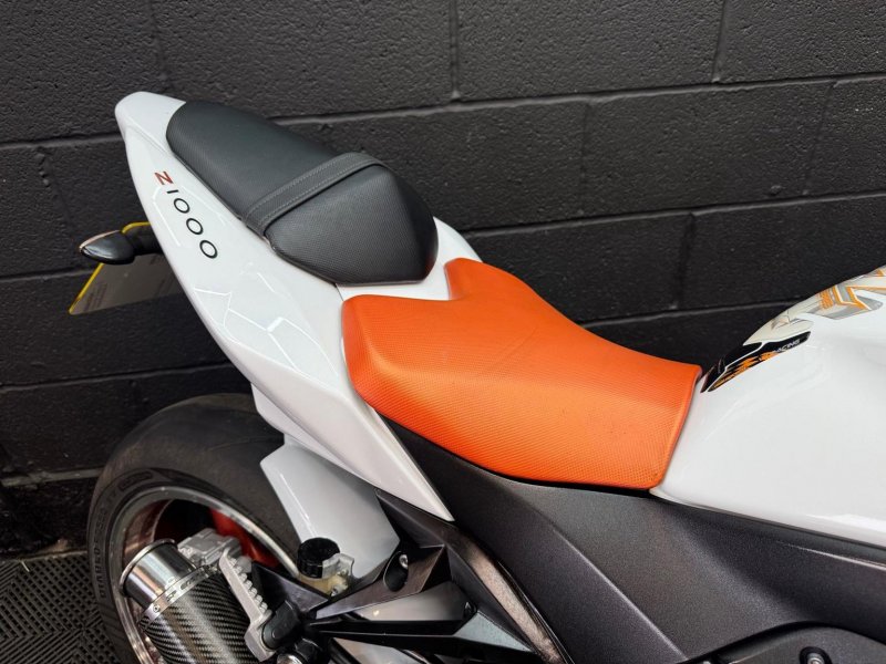KAWASAKI Z1000