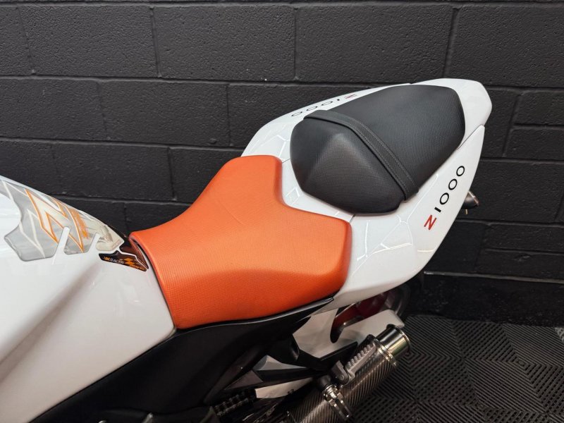 KAWASAKI Z1000