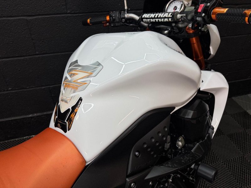 KAWASAKI Z1000