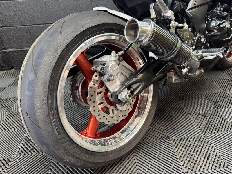 KAWASAKI Z1000