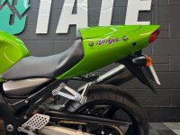 KAWASAKI ZX-12R