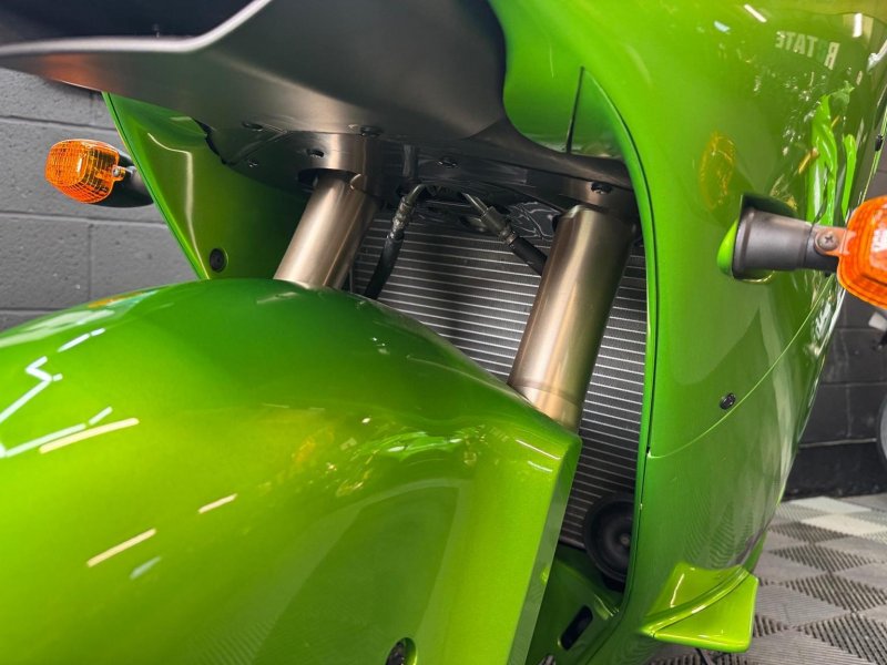 KAWASAKI ZX-12R