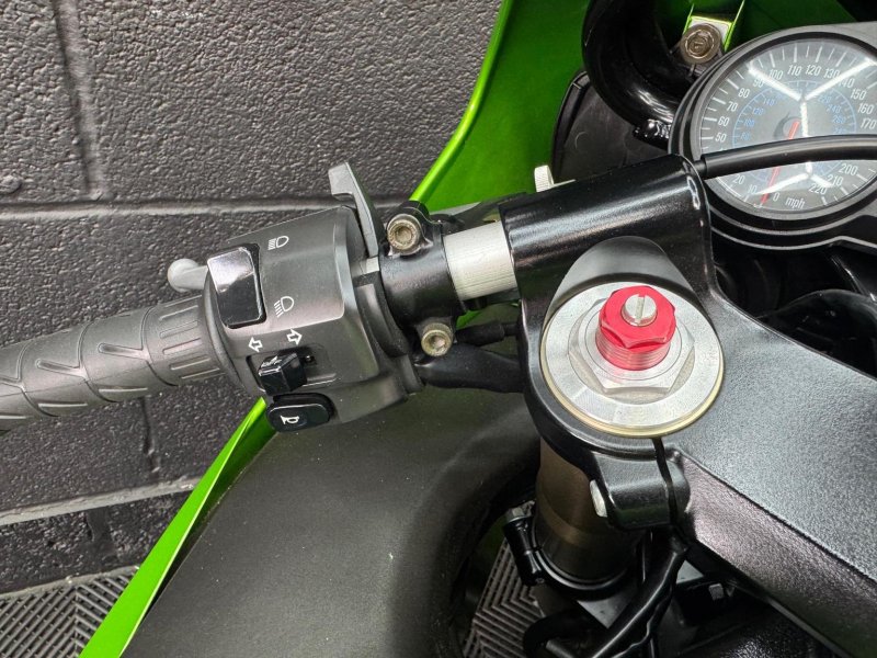 KAWASAKI ZX-12R