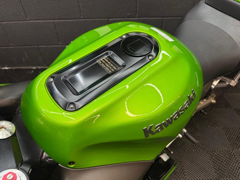 KAWASAKI ZX-12R
