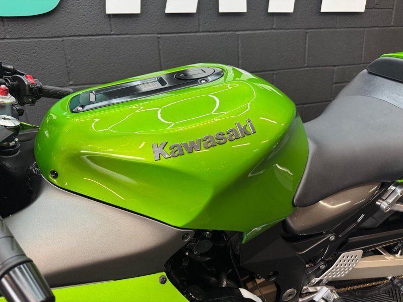 KAWASAKI ZX-12R