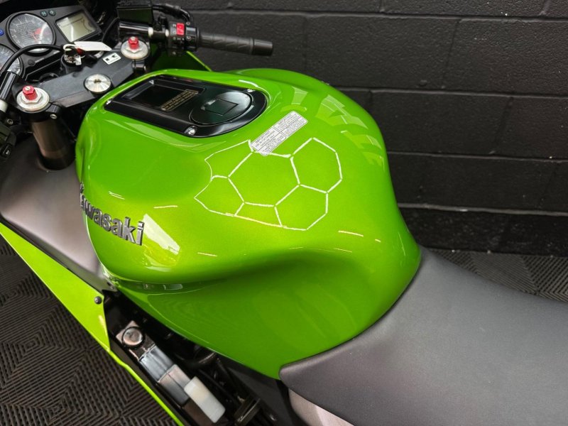 KAWASAKI ZX-12R