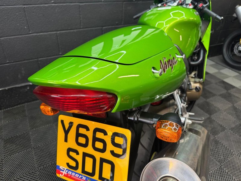 KAWASAKI ZX-12R