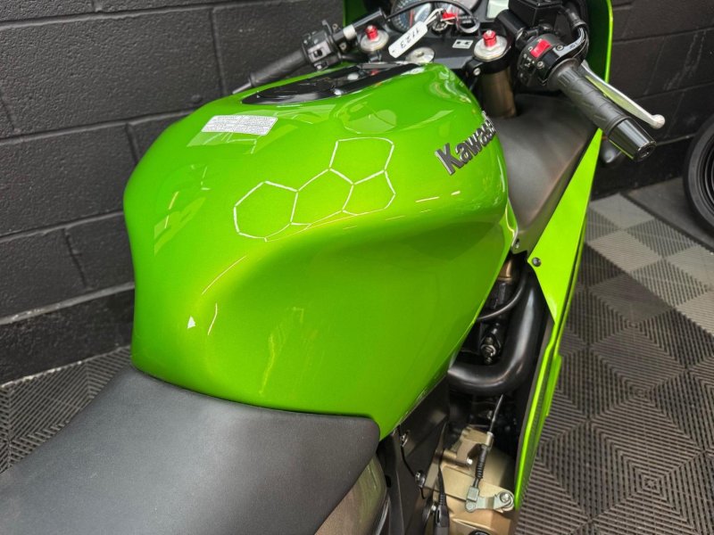 KAWASAKI ZX-12R