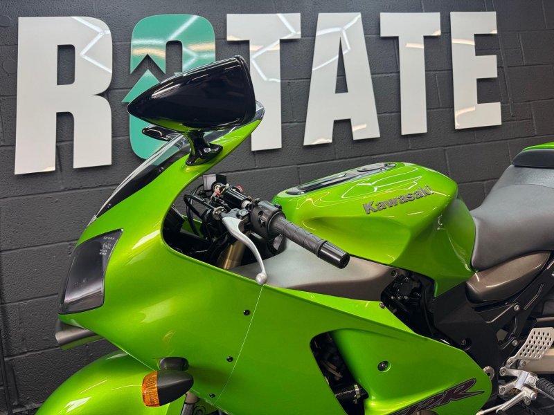 KAWASAKI ZX-12R
