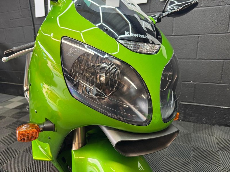 KAWASAKI ZX-12R