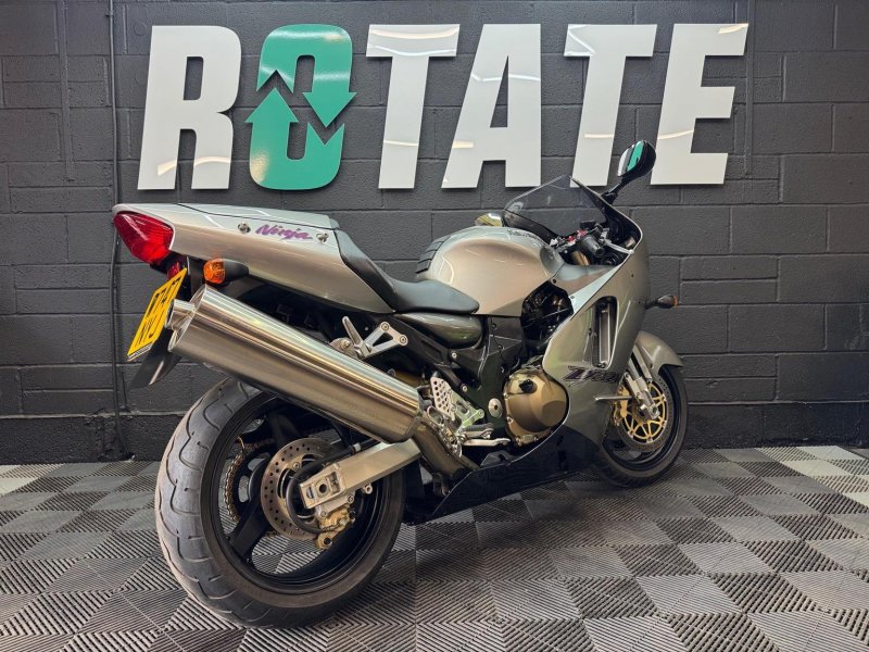 KAWASAKI ZX-12R