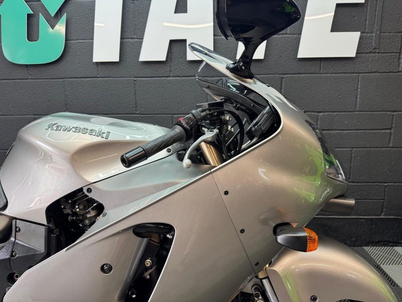 KAWASAKI ZX-12R