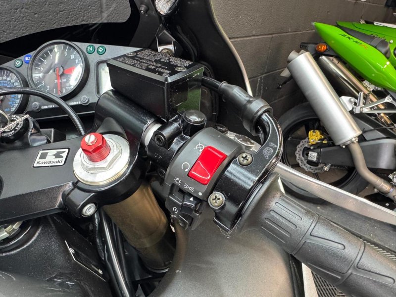 KAWASAKI ZX-12R