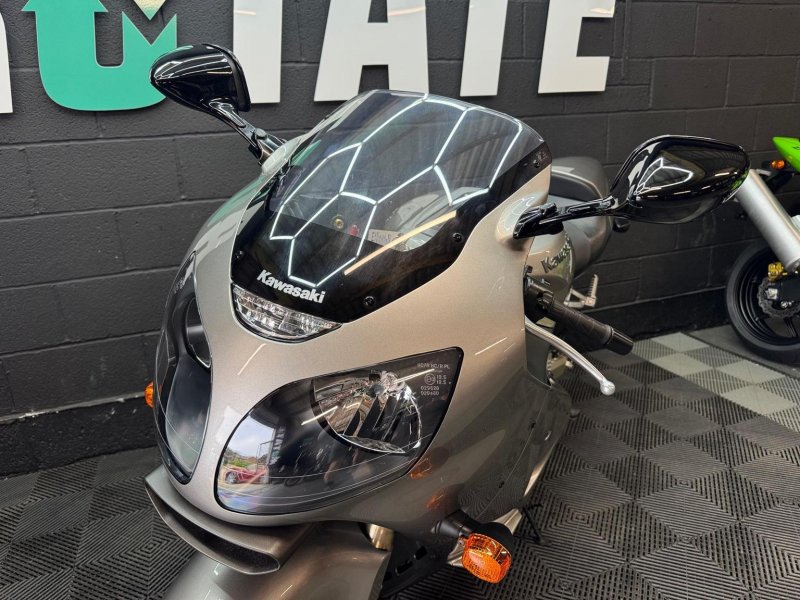 KAWASAKI ZX-12R