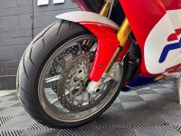 DUCATI 999