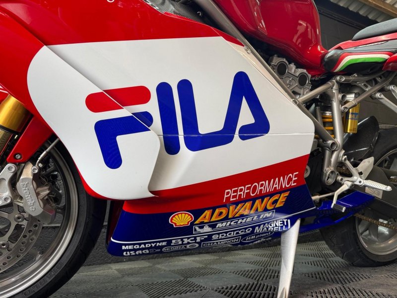 DUCATI 999