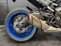SUZUKI GSX-S1000