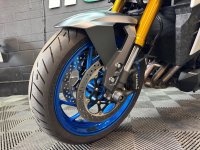 SUZUKI GSX-S1000