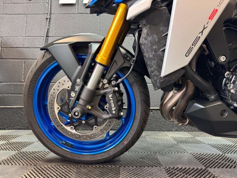 SUZUKI GSX-S1000