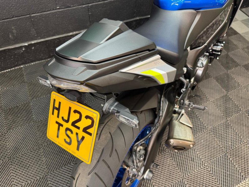 SUZUKI GSX-S1000