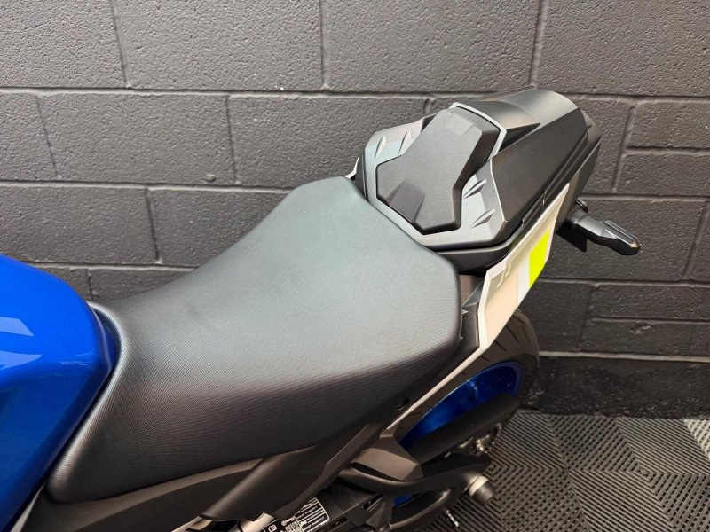SUZUKI GSX-S1000