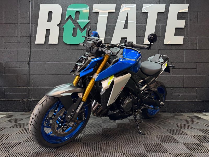 SUZUKI GSX-S1000
