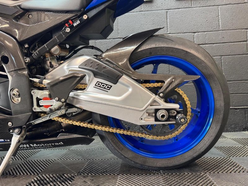 BMW HP4