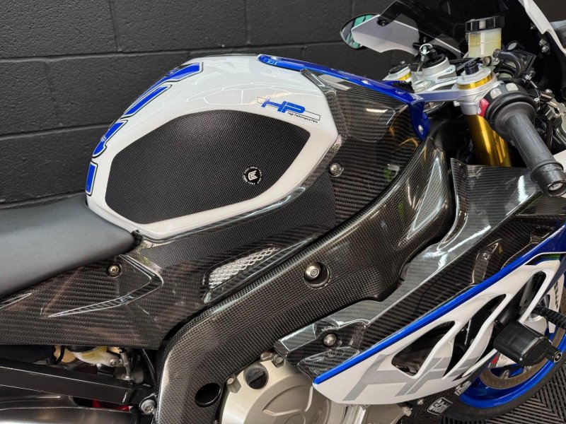 BMW HP4