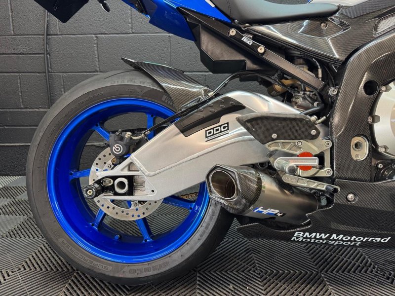 BMW HP4