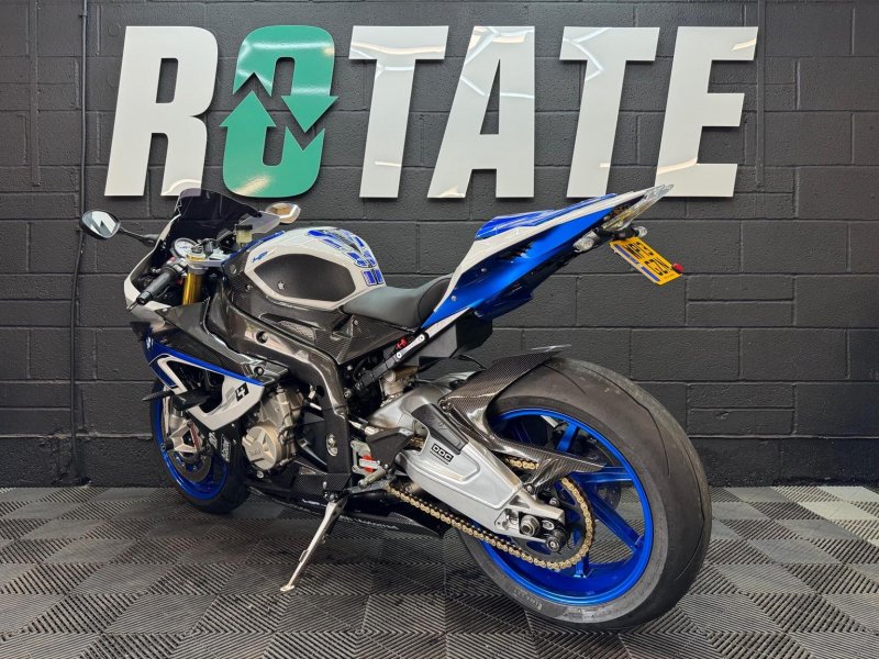 BMW HP4