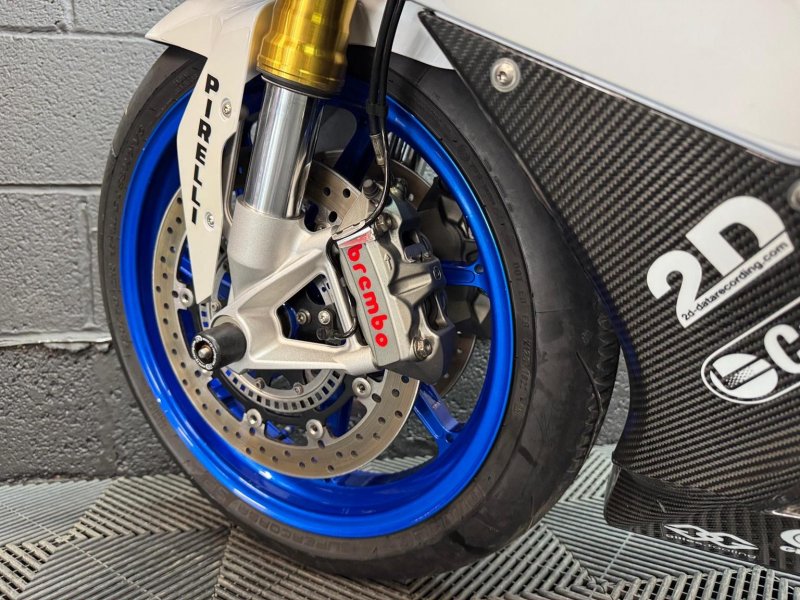 BMW HP4