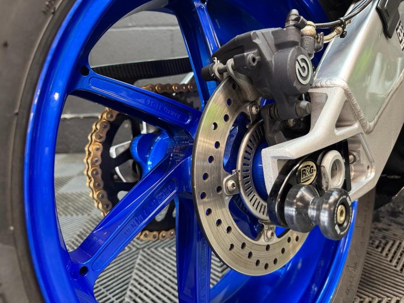 BMW HP4