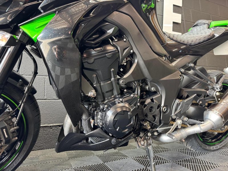 KAWASAKI Z1000