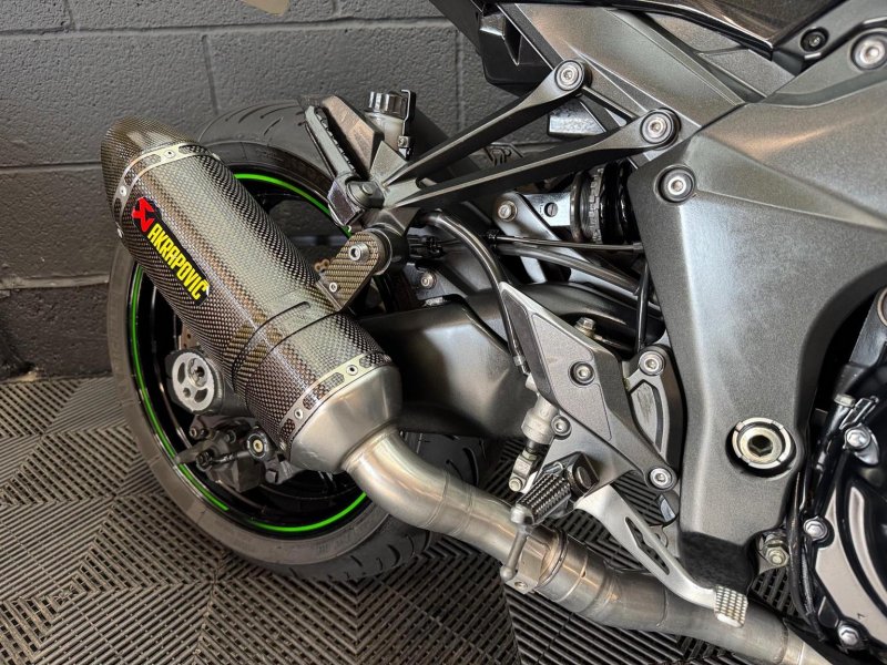 KAWASAKI Z1000