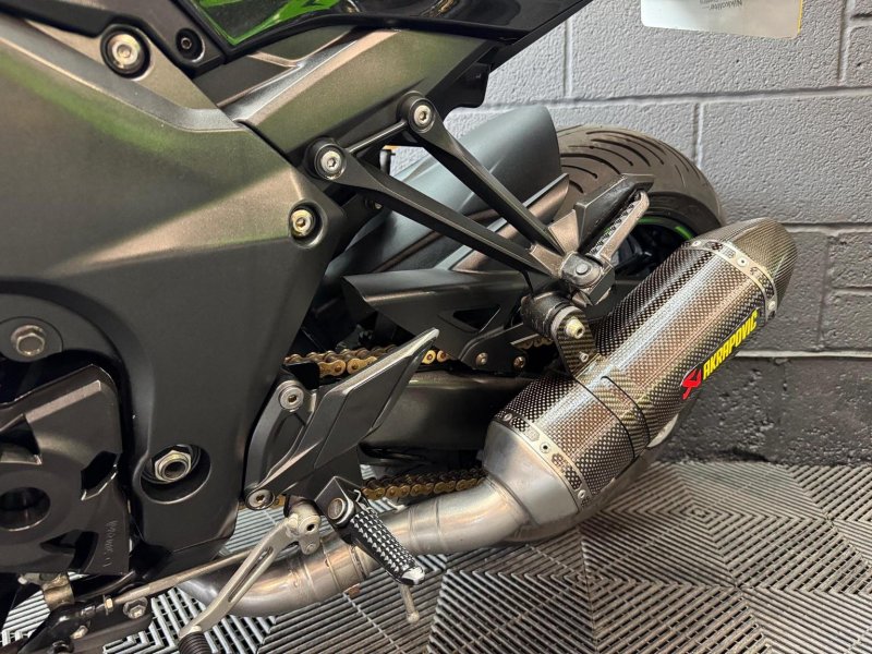 KAWASAKI Z1000