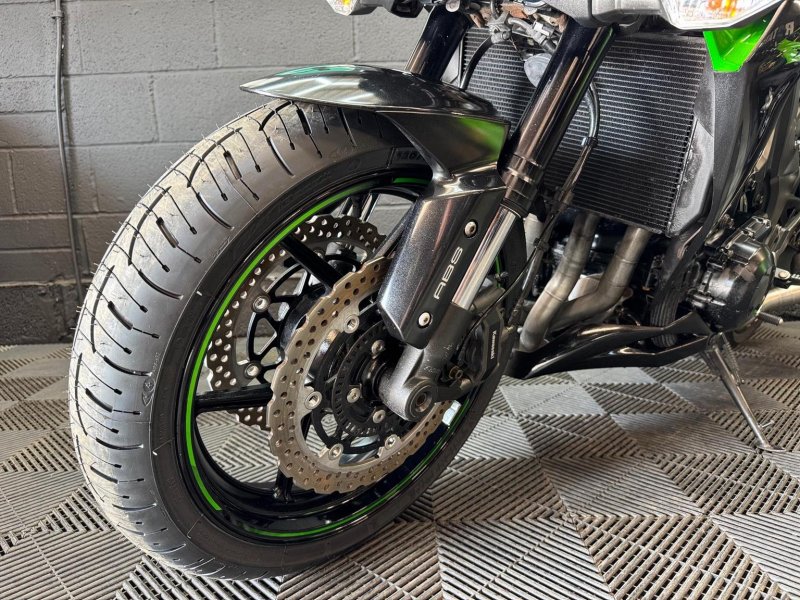KAWASAKI Z1000