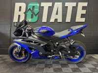 YAMAHA R6