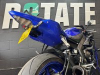 YAMAHA R6