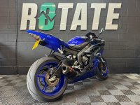 YAMAHA R6