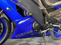 YAMAHA R6