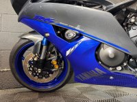 YAMAHA R6