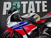 HONDA CBR1000RR Fireblade