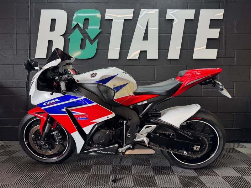 HONDA CBR1000RR Fireblade