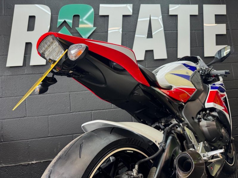 HONDA CBR1000RR Fireblade