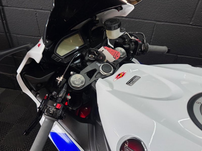 HONDA CBR1000RR Fireblade