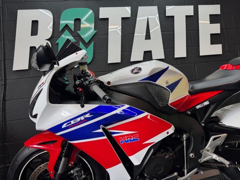 HONDA CBR1000RR Fireblade