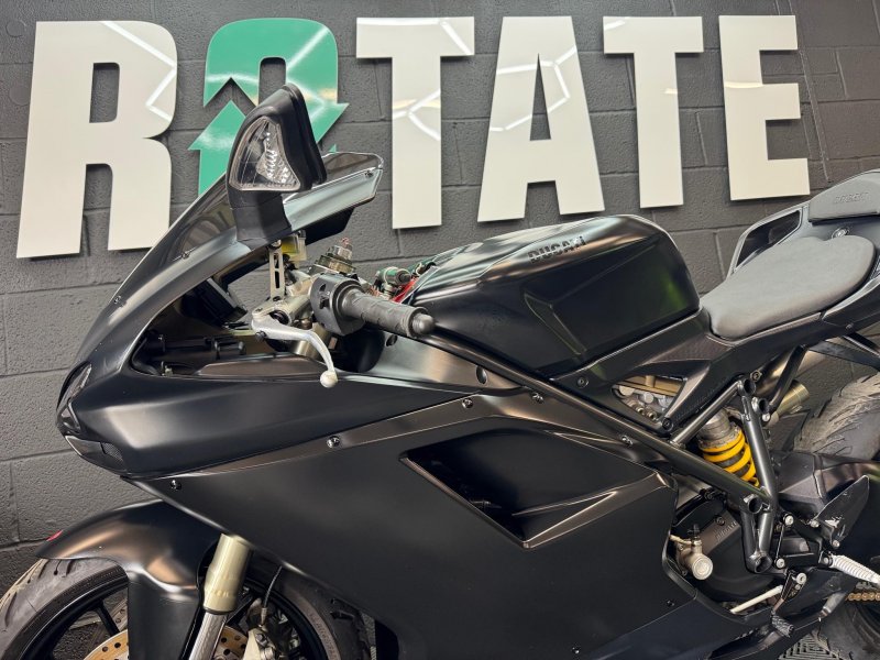DUCATI 848