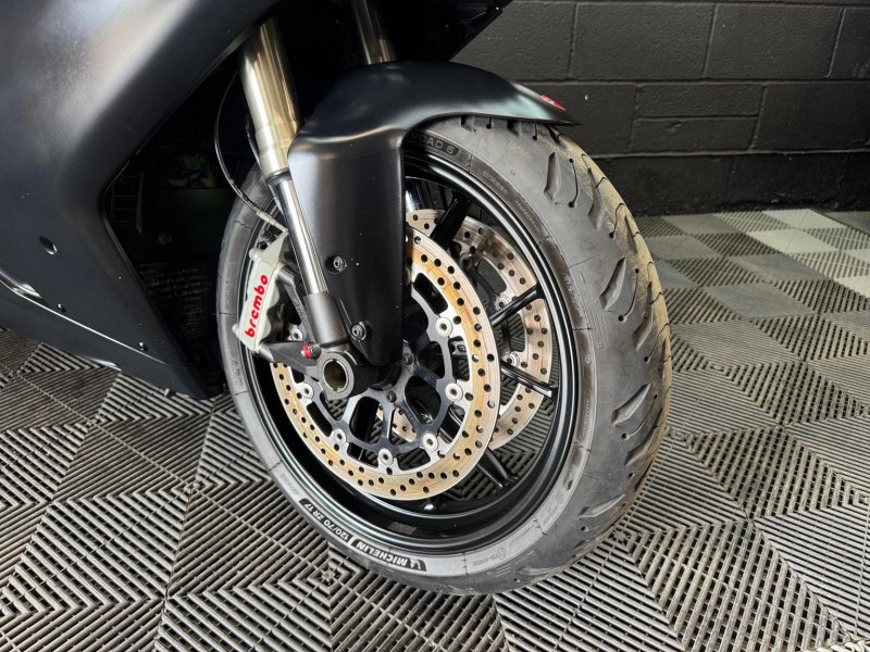 DUCATI 848