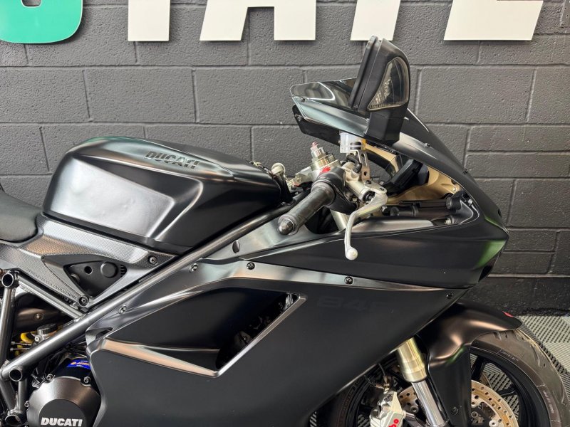 DUCATI 848