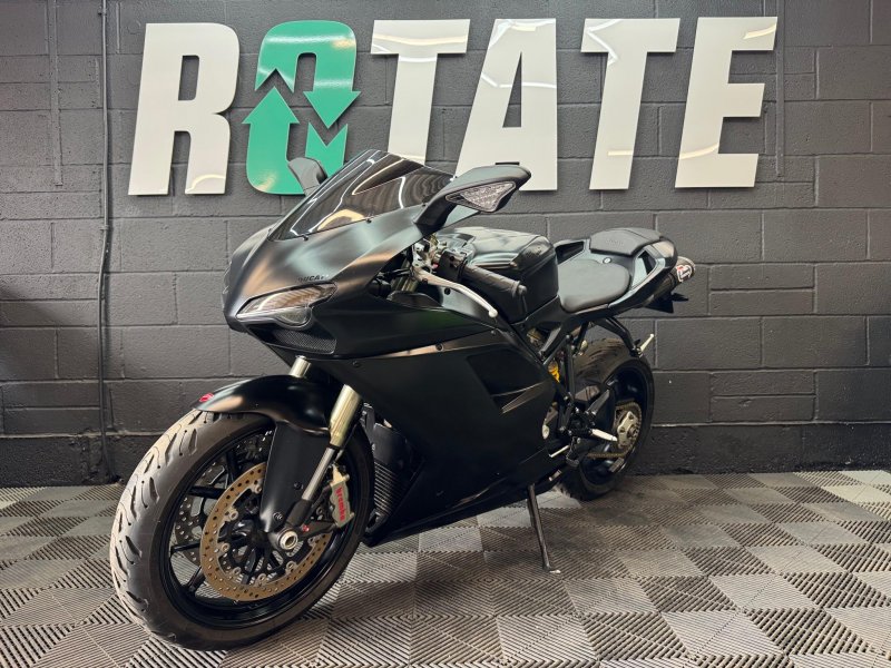 DUCATI 848